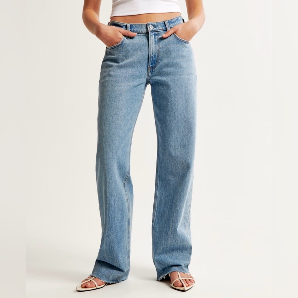 Low Rise Baggy Jeans